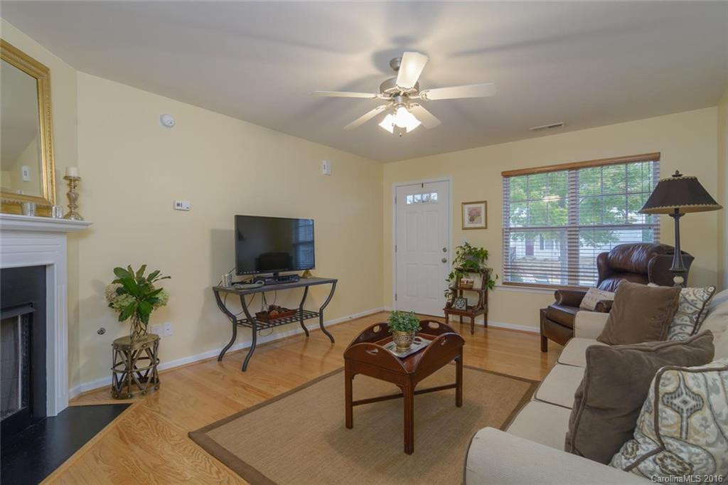 111 Thea Lane #111 - Photo 4