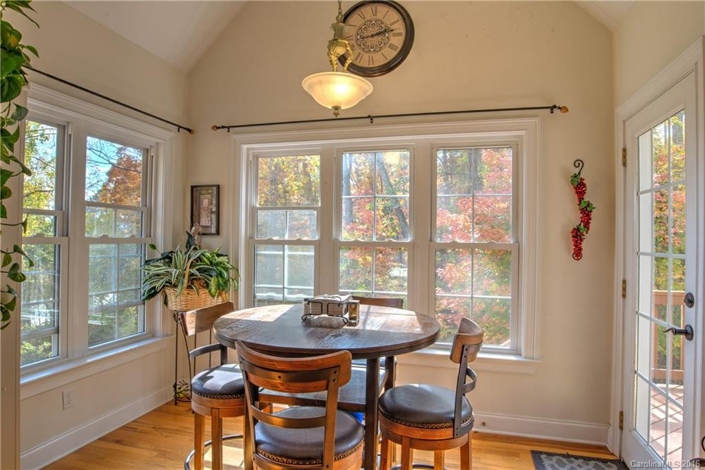 55 Squires Lane - Photo 11