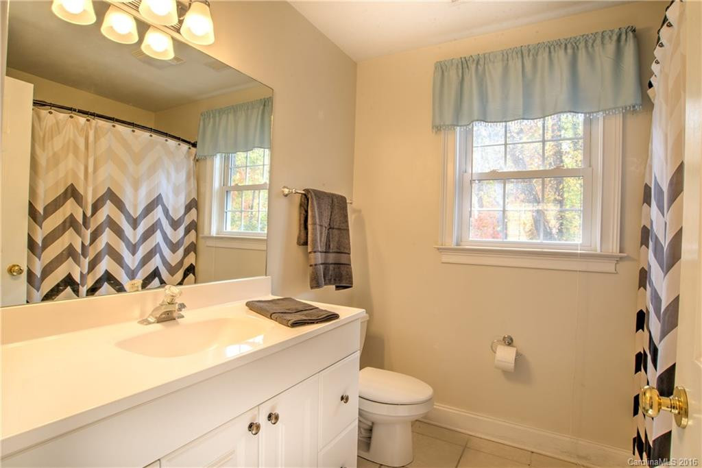55 Squires Lane - Photo 18
