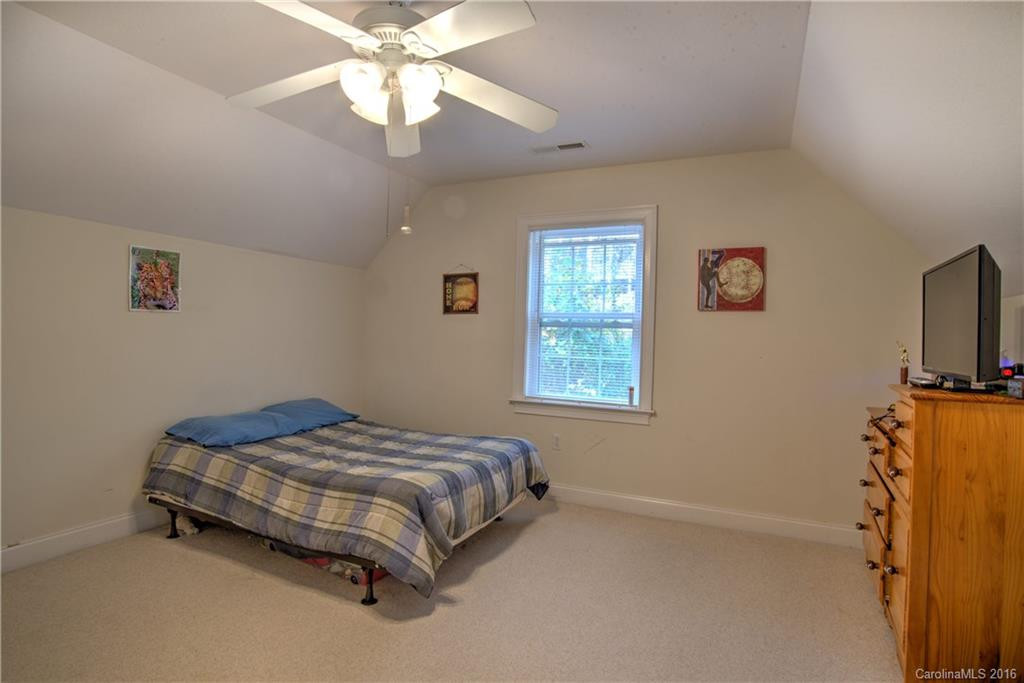 55 Squires Lane - Photo 19