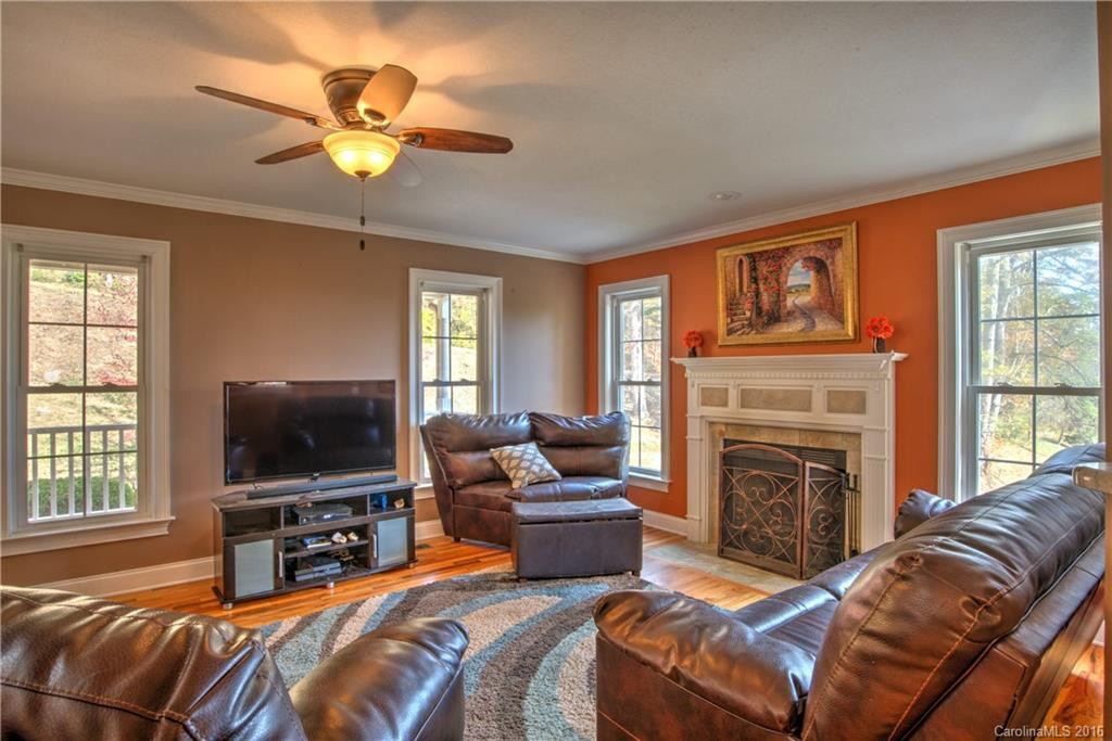 55 Squires Lane - Photo 5