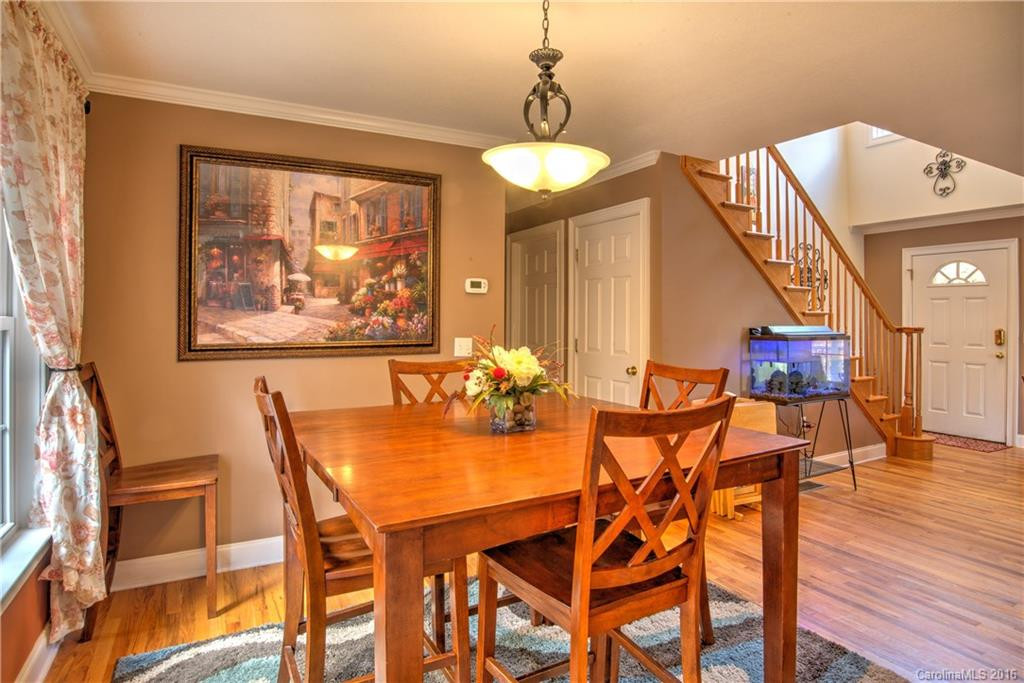 55 Squires Lane - Photo 6