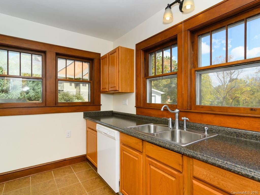 18 Highland Street - Photo 11
