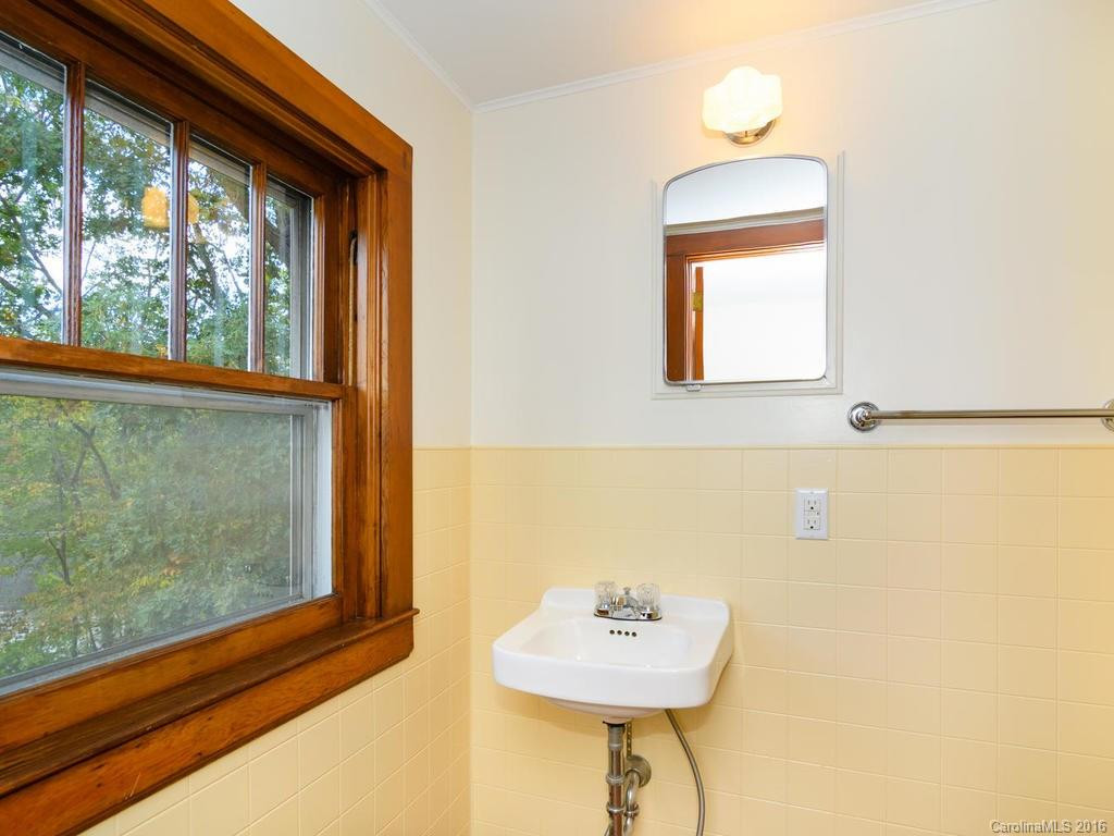18 Highland Street - Photo 15