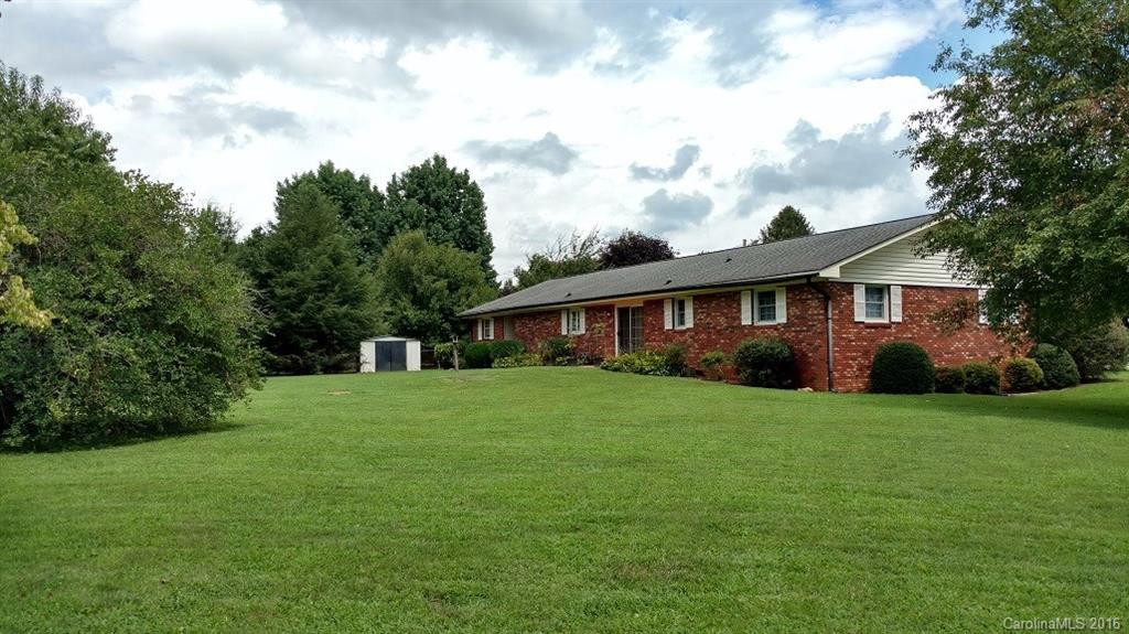111 Broadview Circle - Photo 2
