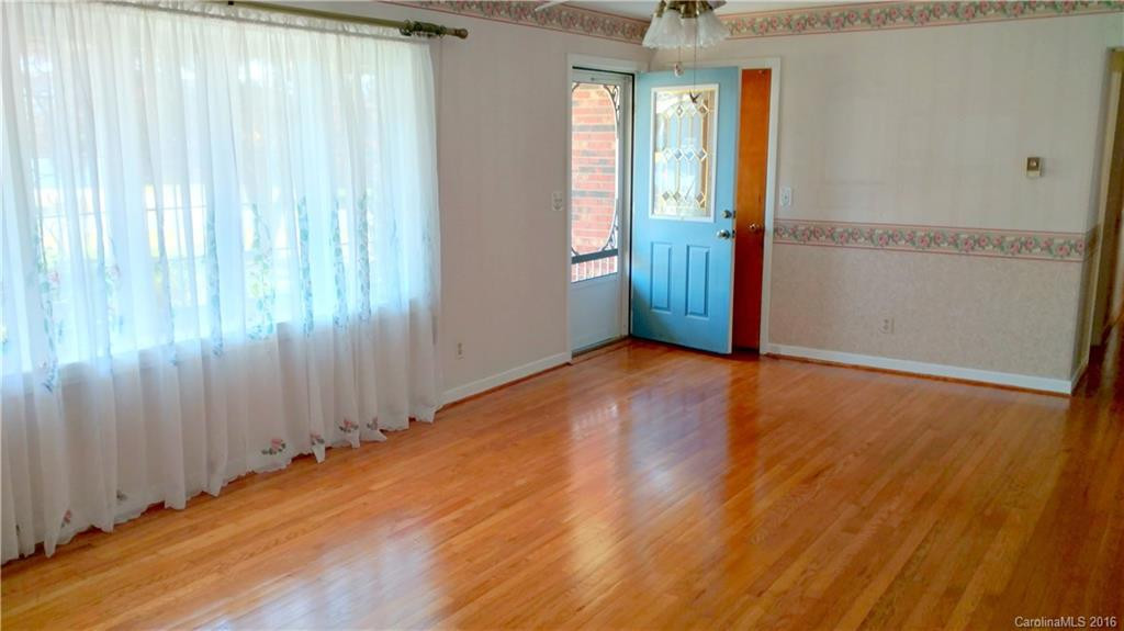 111 Broadview Circle - Photo 5