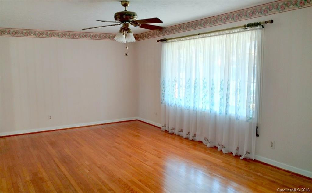 111 Broadview Circle - Photo 6