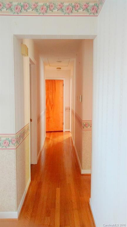 111 Broadview Circle - Photo 7