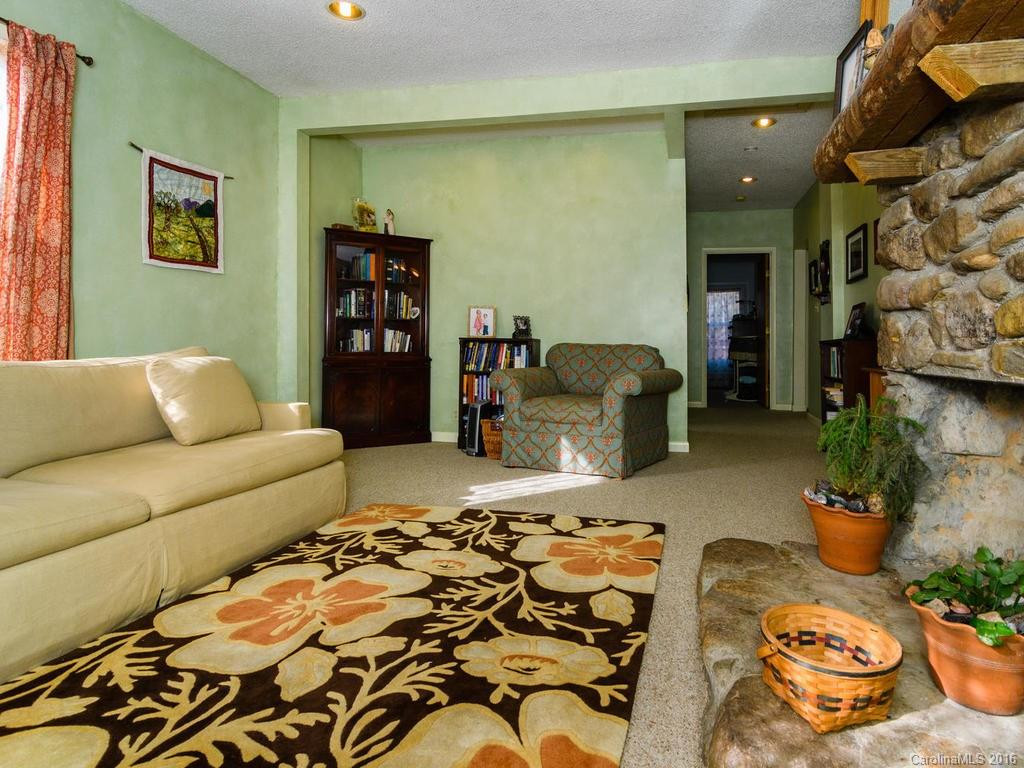 174 Coleman Avenue - Photo 4
