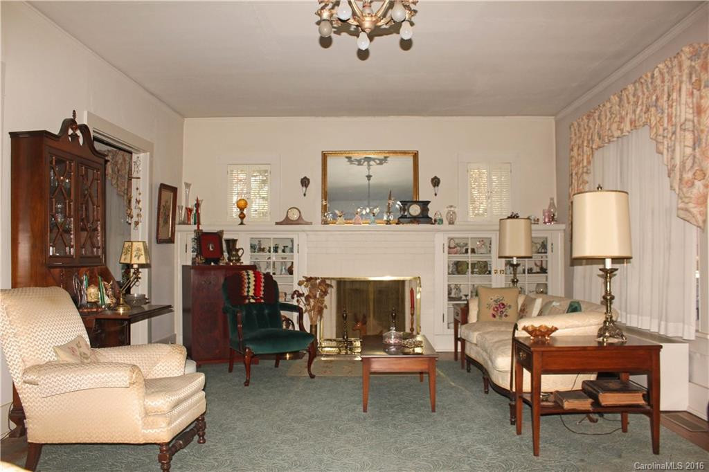 130 Academy Street - Photo 2