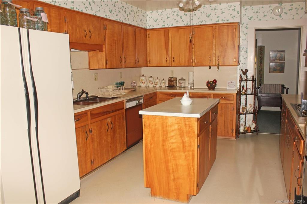 130 Academy Street - Photo 5