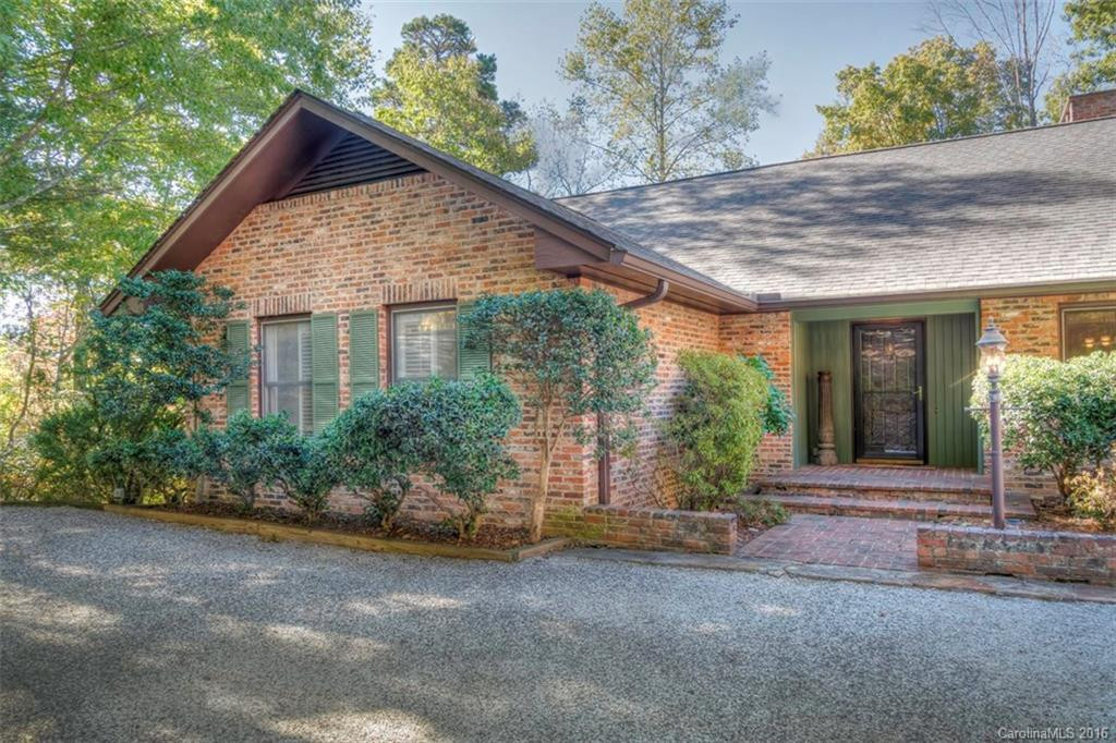 1167 Carolina Drive - Photo 3