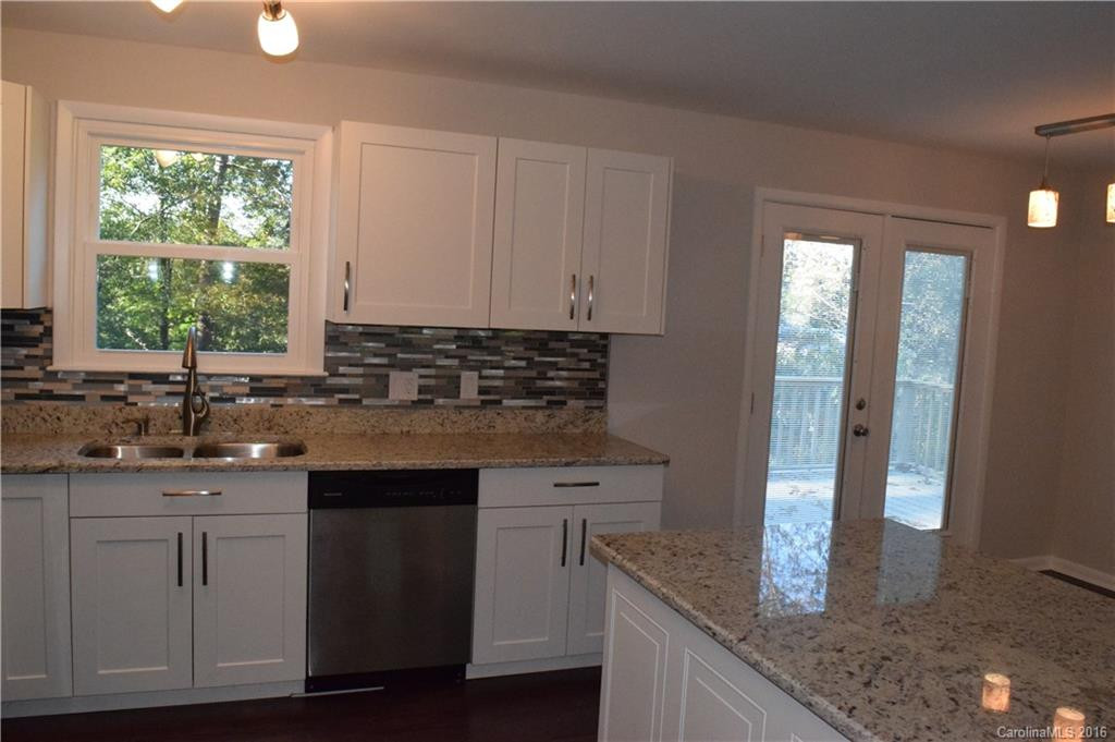 8015 Oak Street - Photo 2