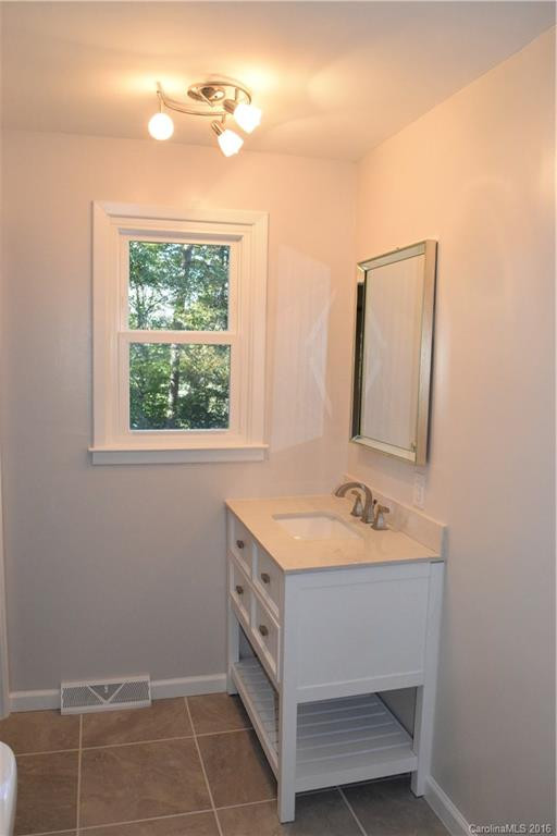 8015 Oak Street - Photo 16