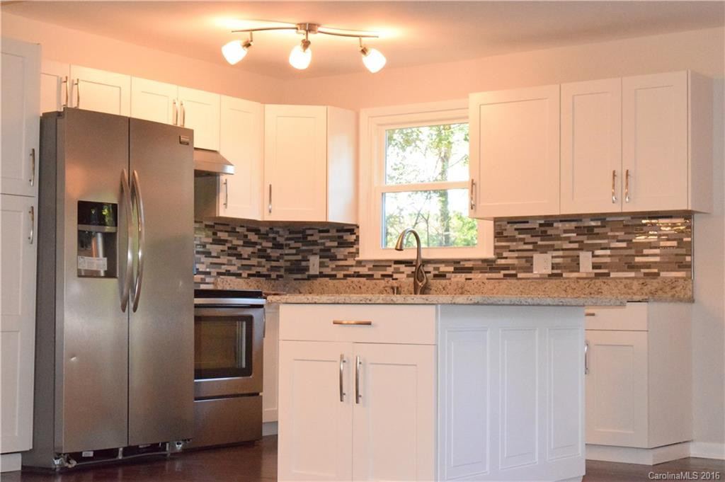 8015 Oak Street - Photo 3