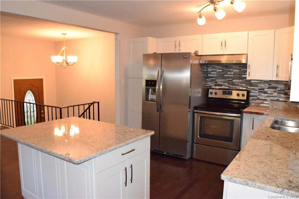 8015 Oak Street - Photo 4