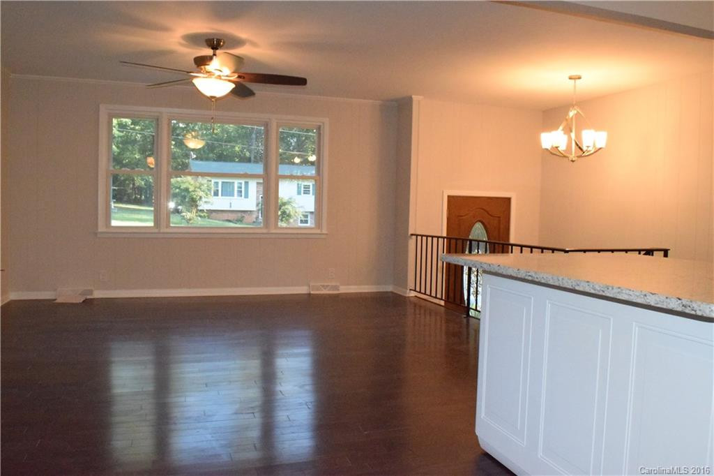 8015 Oak Street - Photo 6