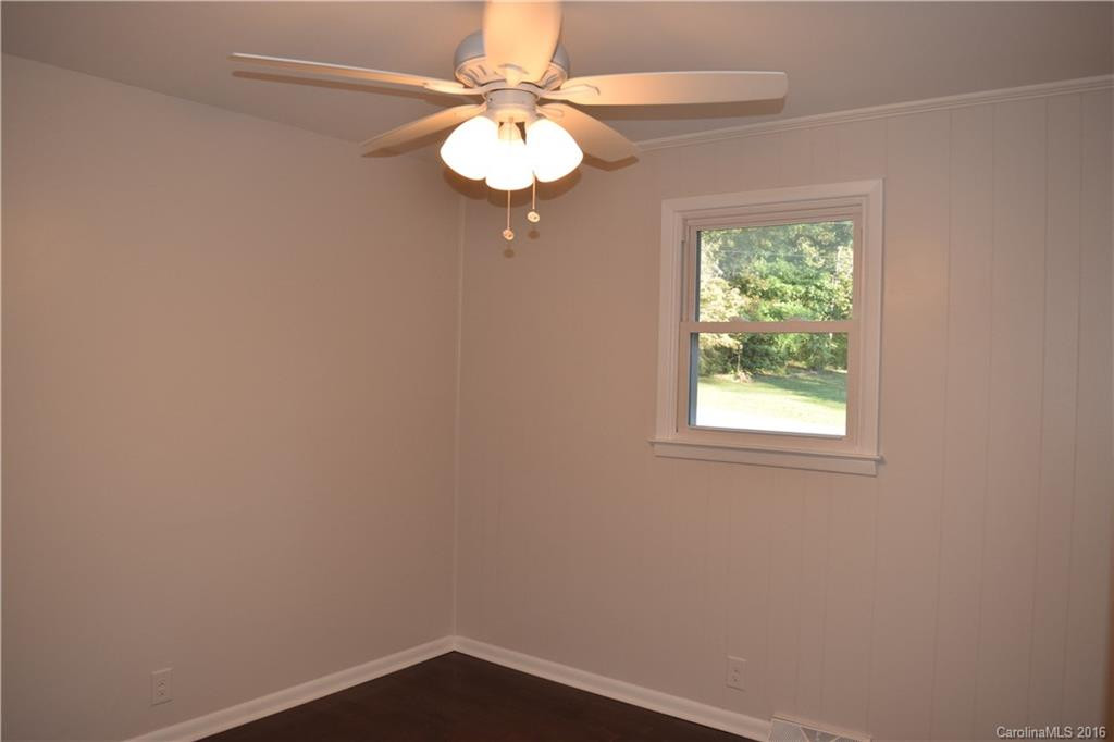 8015 Oak Street - Photo 10