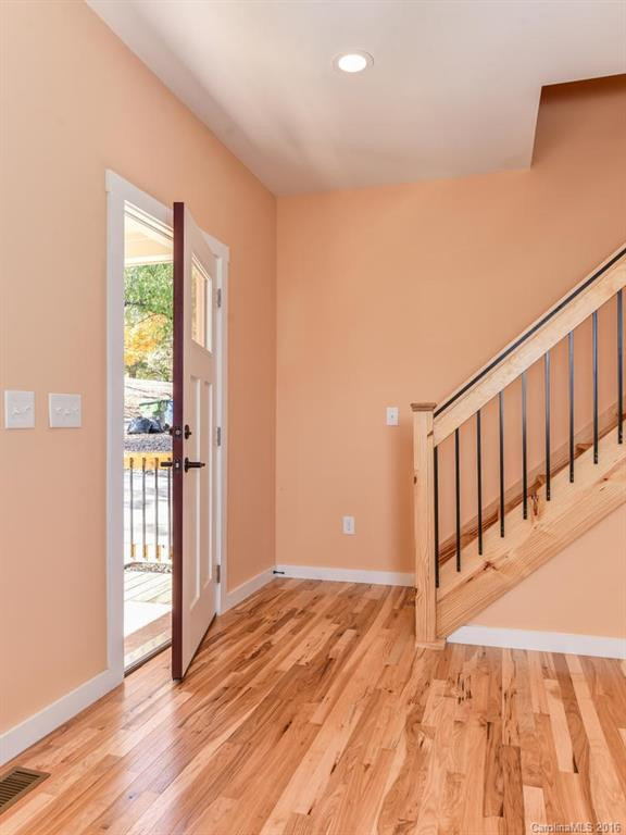 98 Stewart Street - Photo 2
