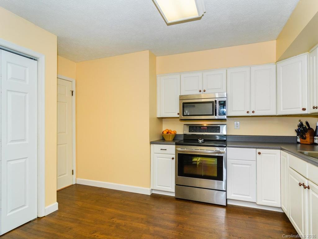 10 Holly Hill Court - Photo 11