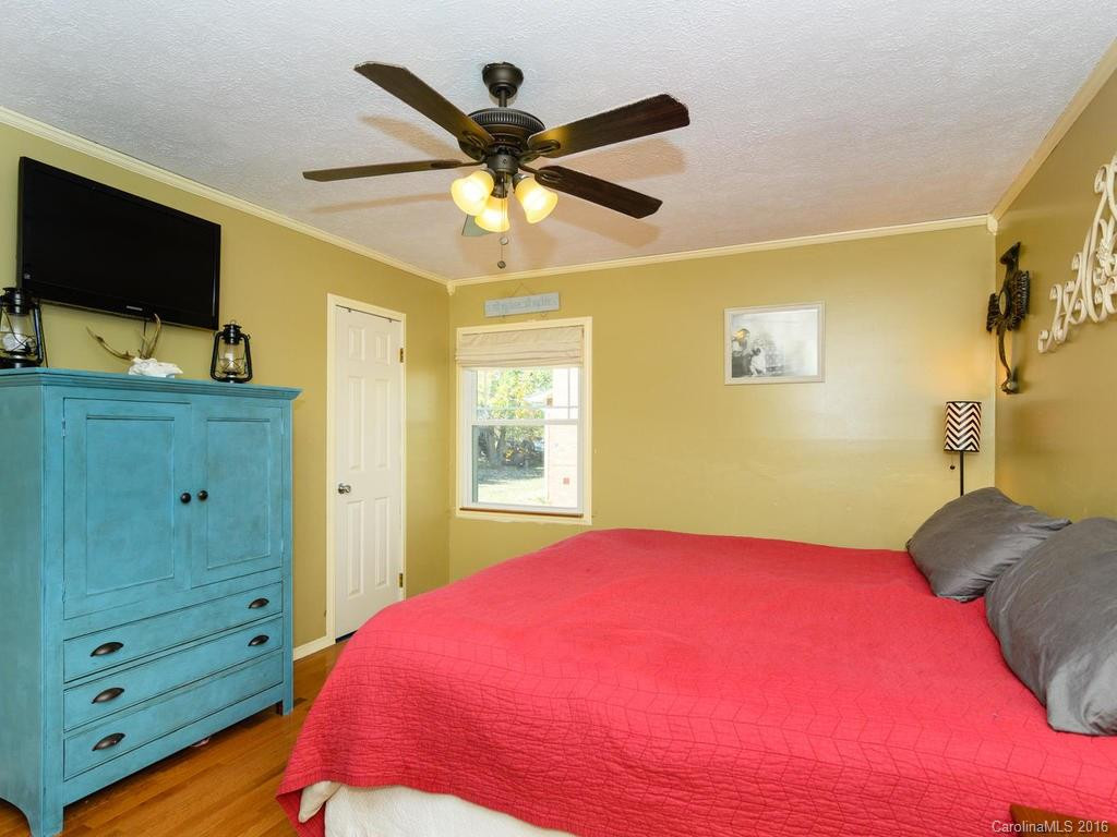 10 Holly Hill Court - Photo 13