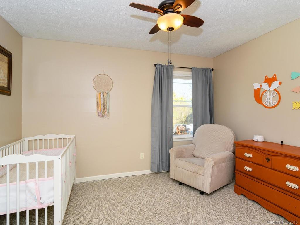 10 Holly Hill Court - Photo 18