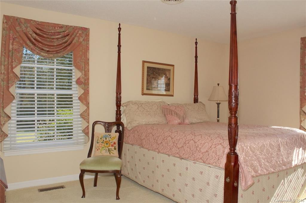 751 Doggett Road - Photo 18