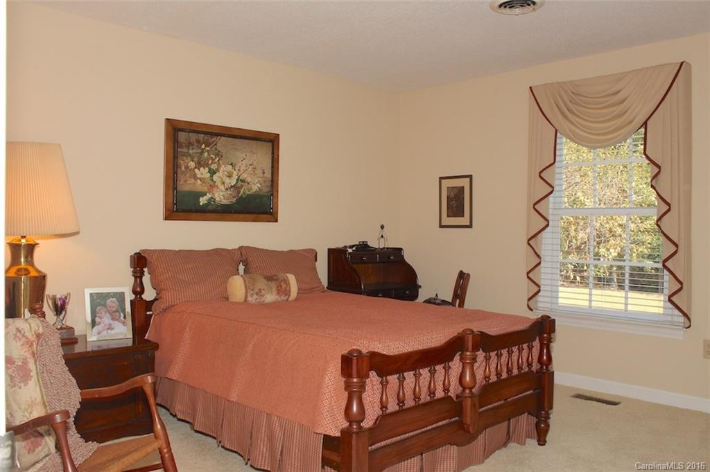 751 Doggett Road - Photo 19