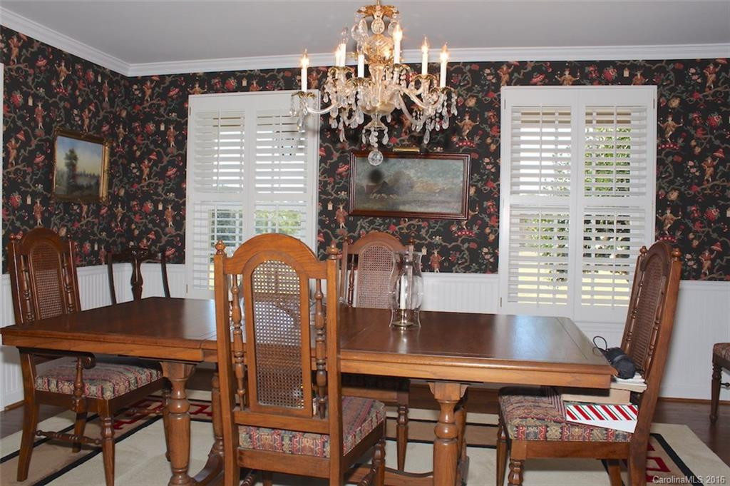 751 Doggett Road - Photo 7