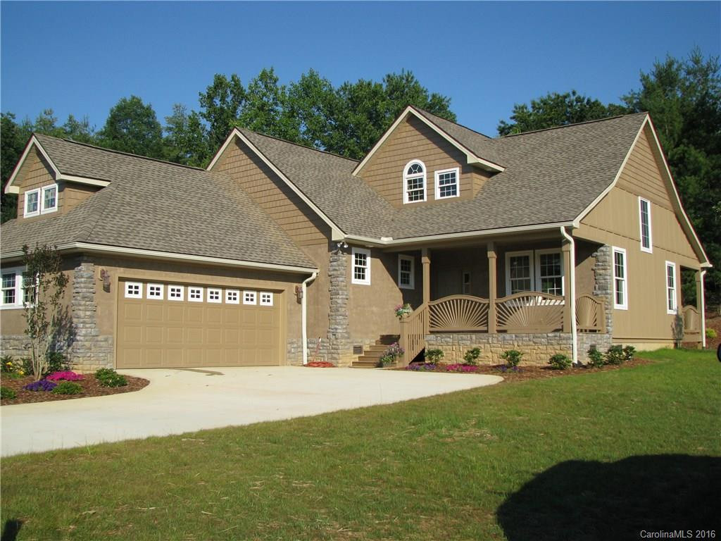 33 Triple Fairways Drive #28
