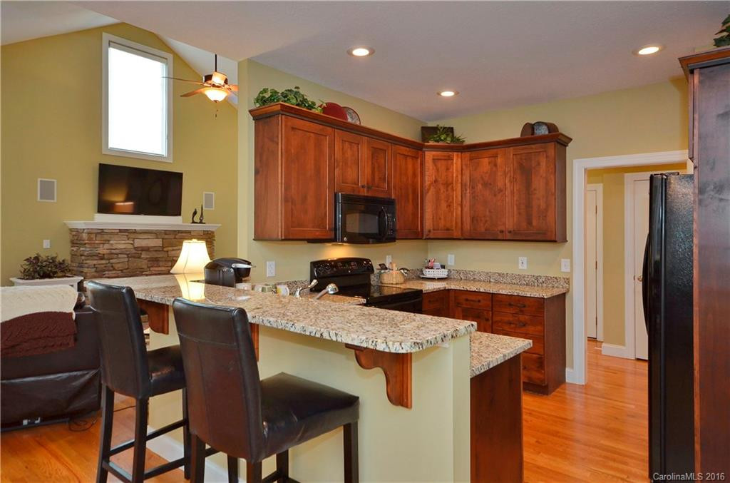 33 Triple Fairways Drive #28 - Photo 8