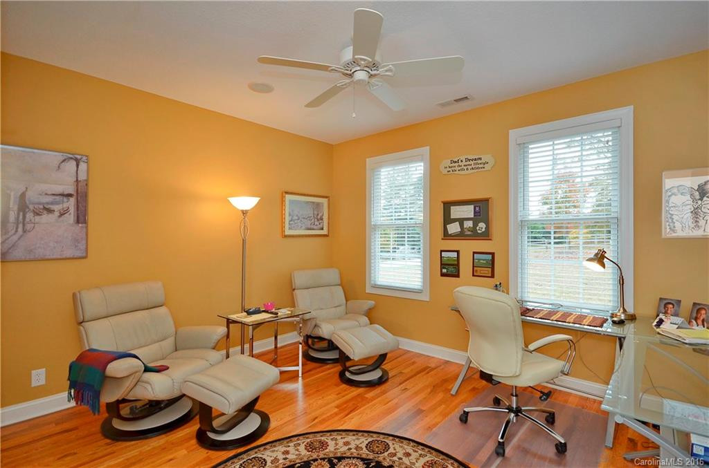 33 Triple Fairways Drive #28 - Photo 10