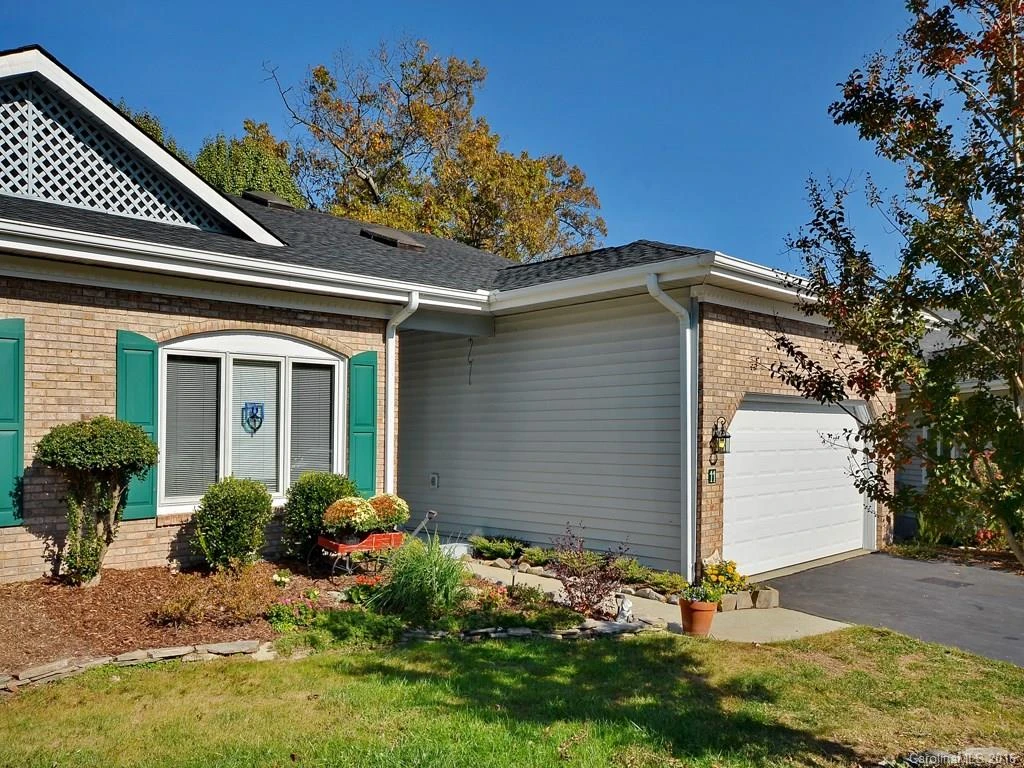 11 Country Meadows Lane #11