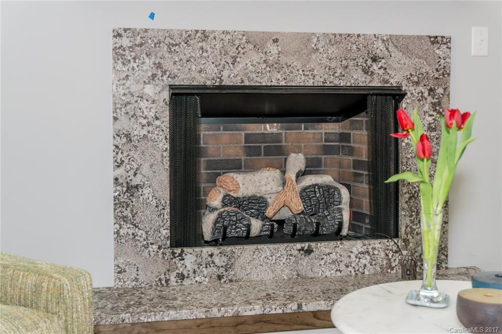35 Emmett Lane - Photo 6
