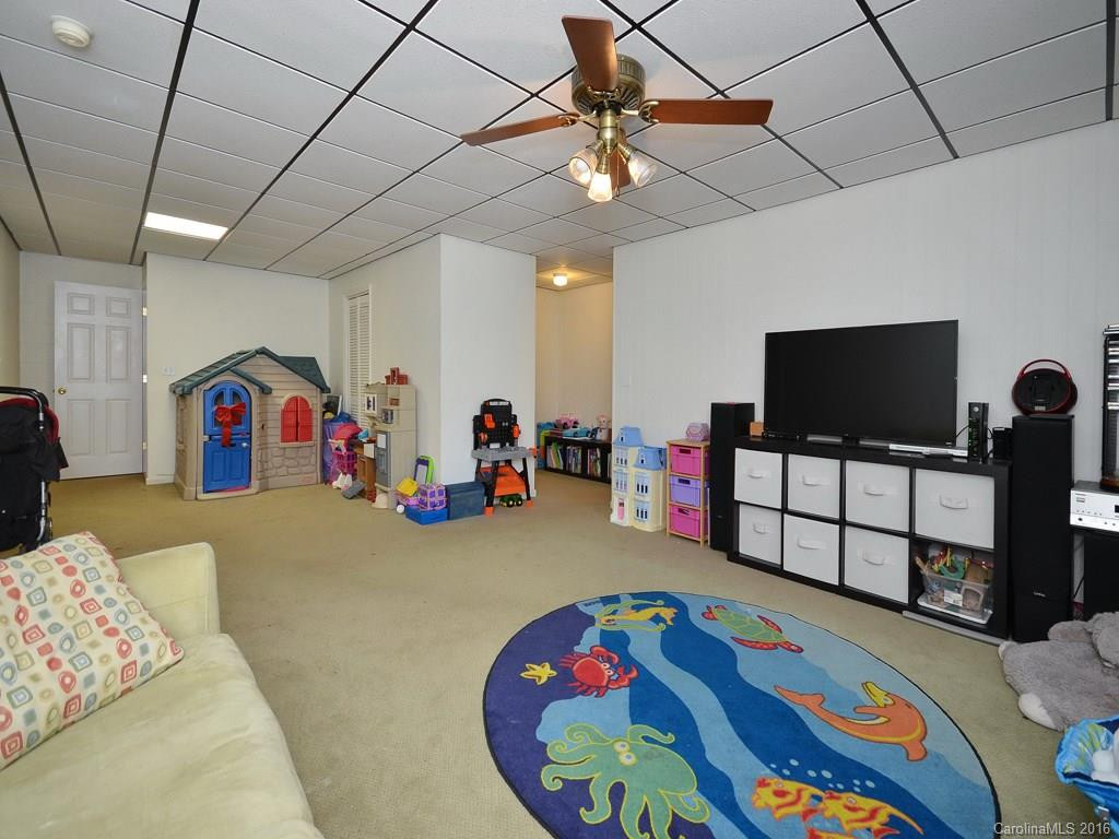 11 Winthrop Road - Photo 14