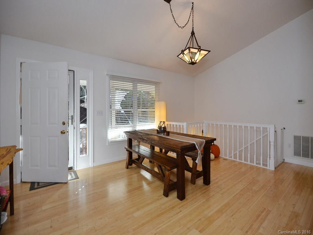 11 Winthrop Road - Photo 3