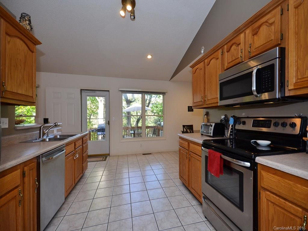 11 Winthrop Road - Photo 5