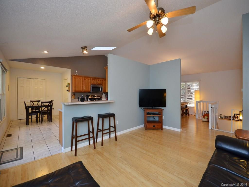 11 Winthrop Road - Photo 8