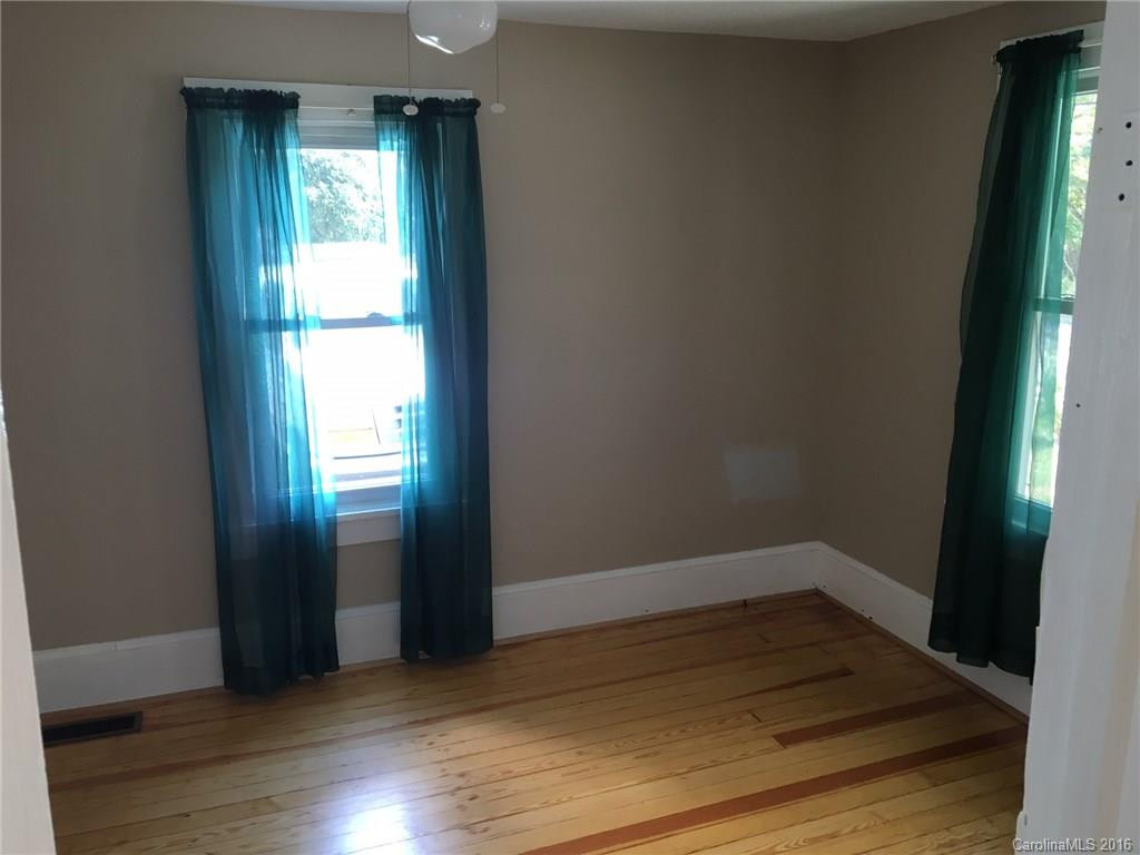 203 Academy Street - Photo 4