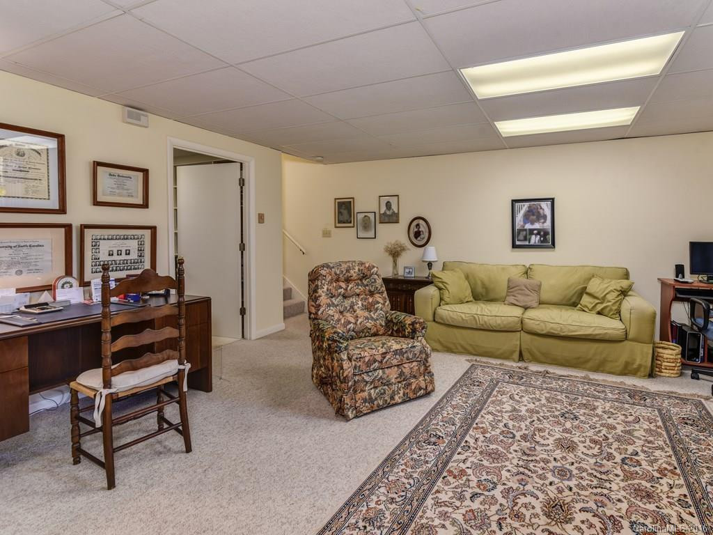 703 Crowfields Lane #3 - Photo 16
