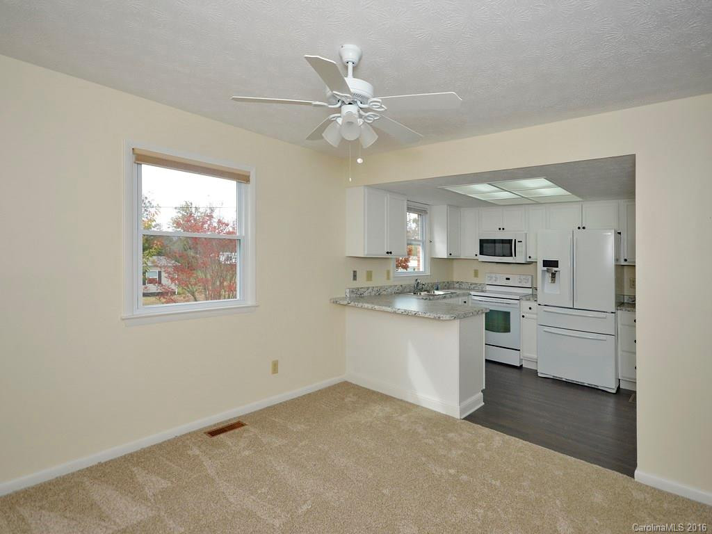 101 Oakwood Place #2 - Photo 4