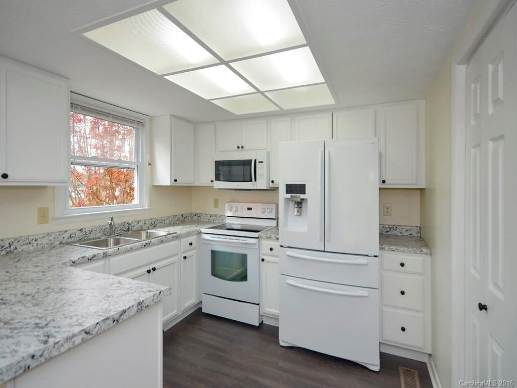 101 Oakwood Place #2 - Photo 5