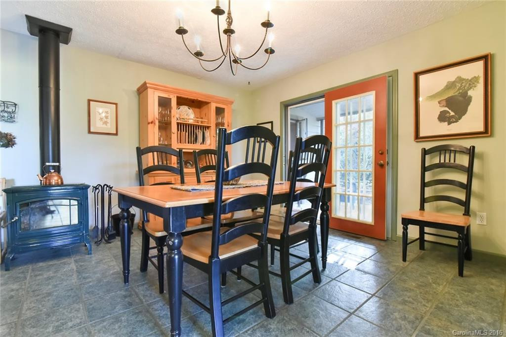 125 Valley Drive - Photo 12