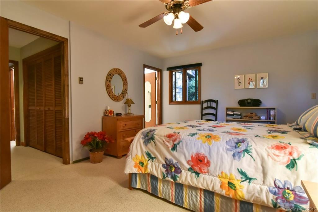 125 Valley Drive - Photo 18