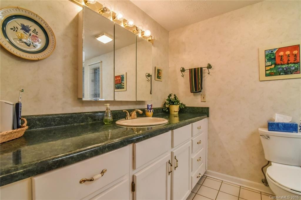 125 Valley Drive - Photo 19