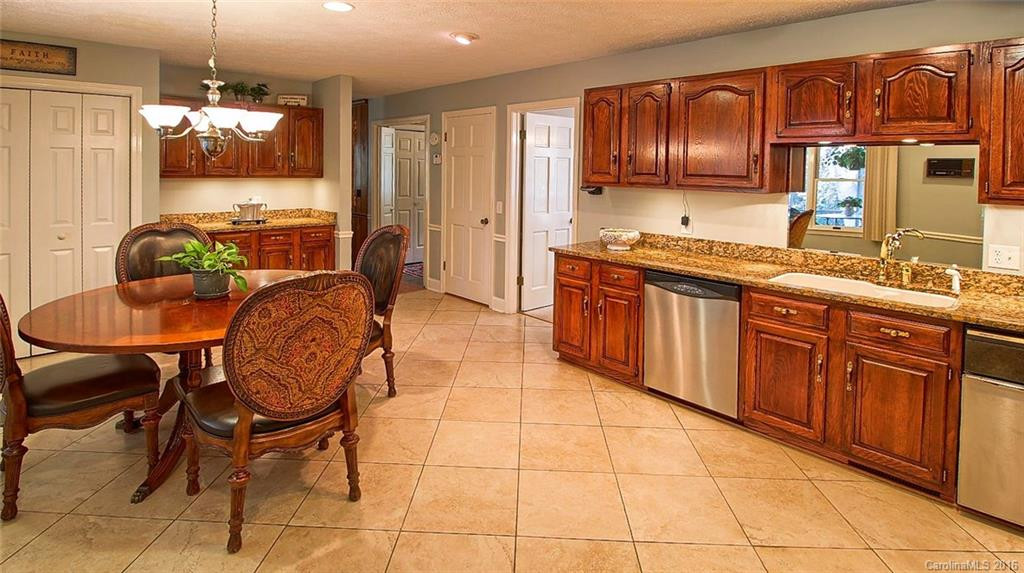 507 Fenwick Court - Photo 9