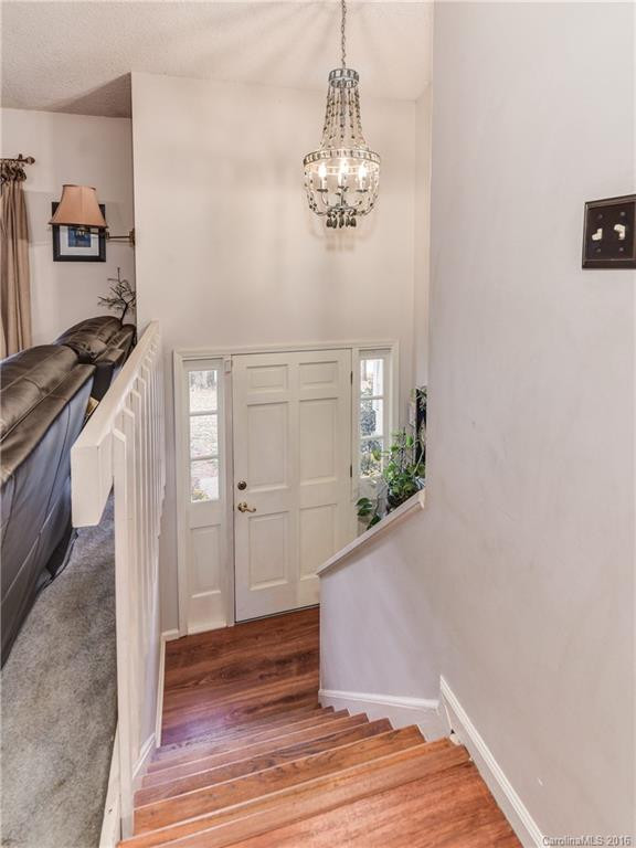 50 Fieldcrest Road - Photo 3