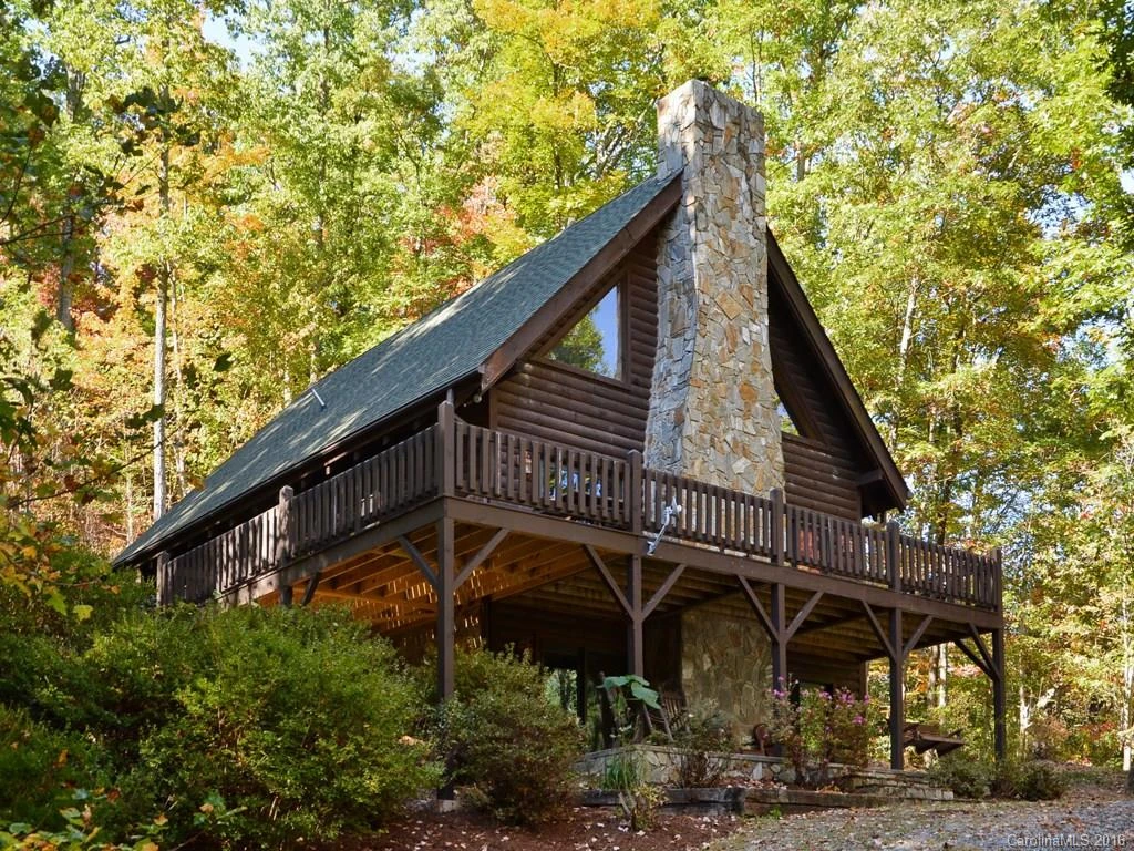 456 Old Lake Trail