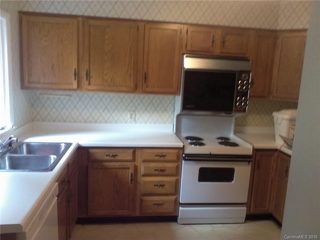 470 Crowfields Drive #6 - Photo 3