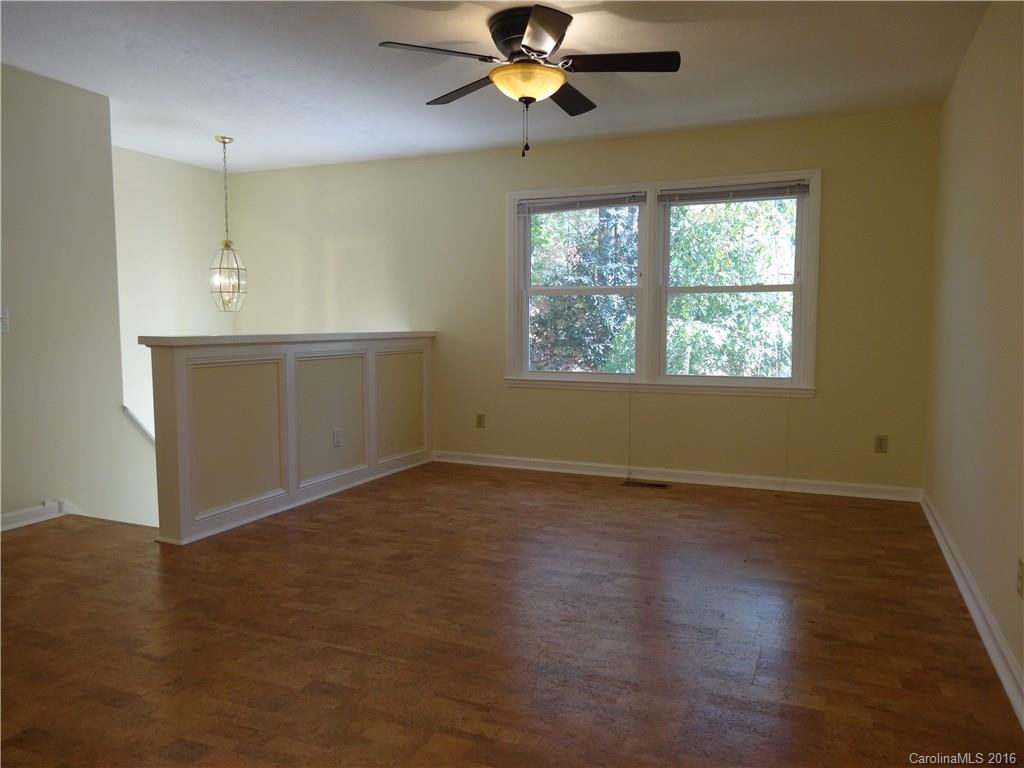 258 Timberlane Drive - Photo 3